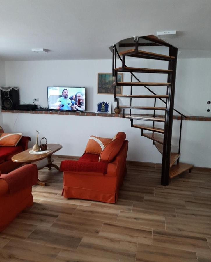 Jacimov Konak Pirot Buitenkant foto