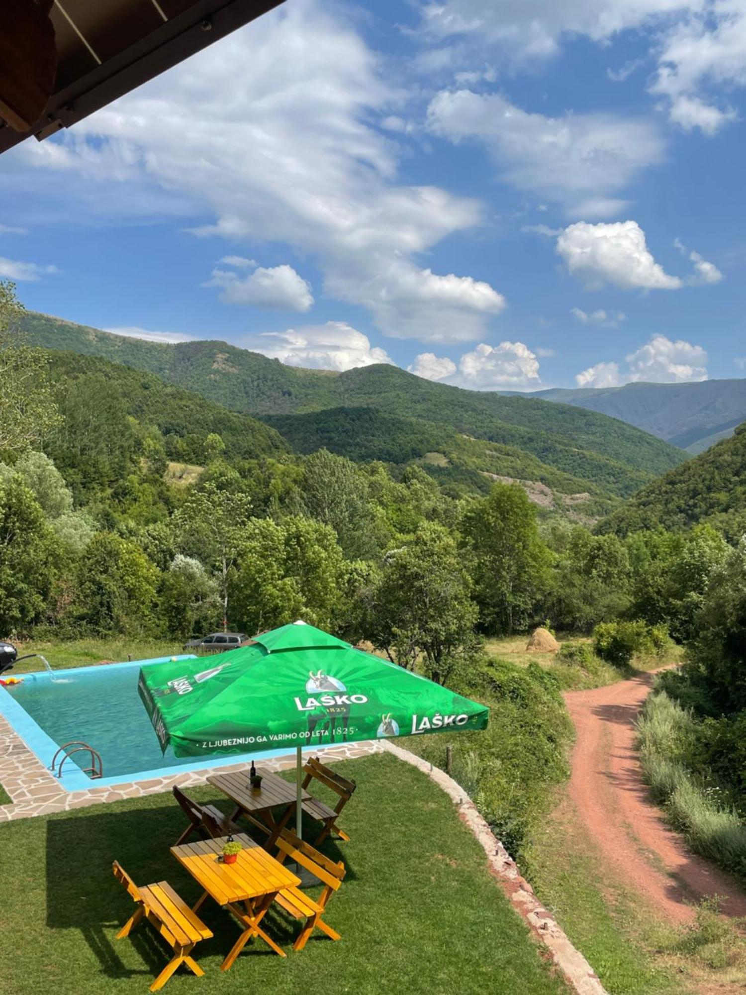 Jacimov Konak Pirot Buitenkant foto